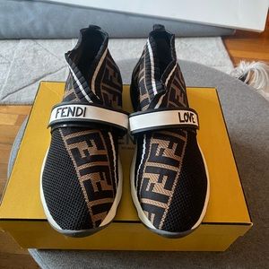 Fendi Runner Sneakers- FENDI LOVE